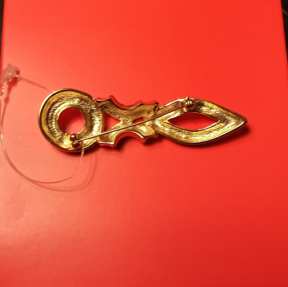 Brooch - Picture 2 of 3